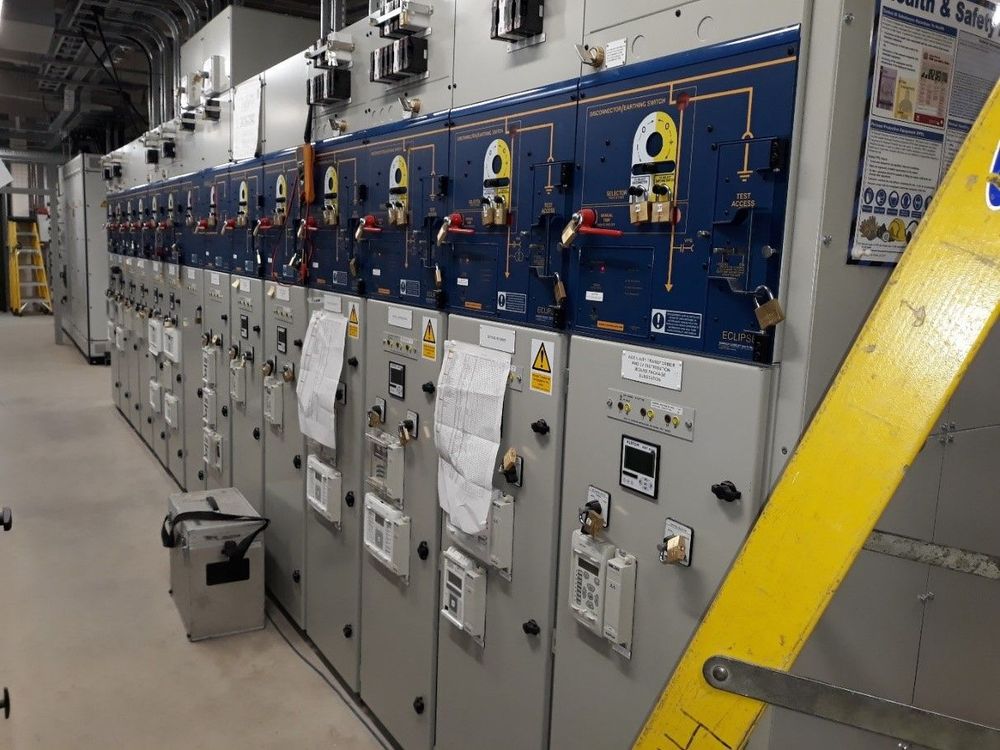 Soft drinks plant 11kV switchboard installation